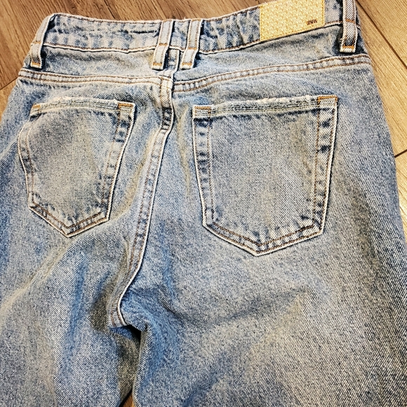 Zara frayed jeans, excellent condition - Picture 4 of 4